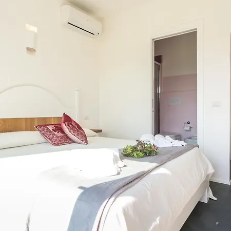 Sardegna E - 3* 奧爾比亞